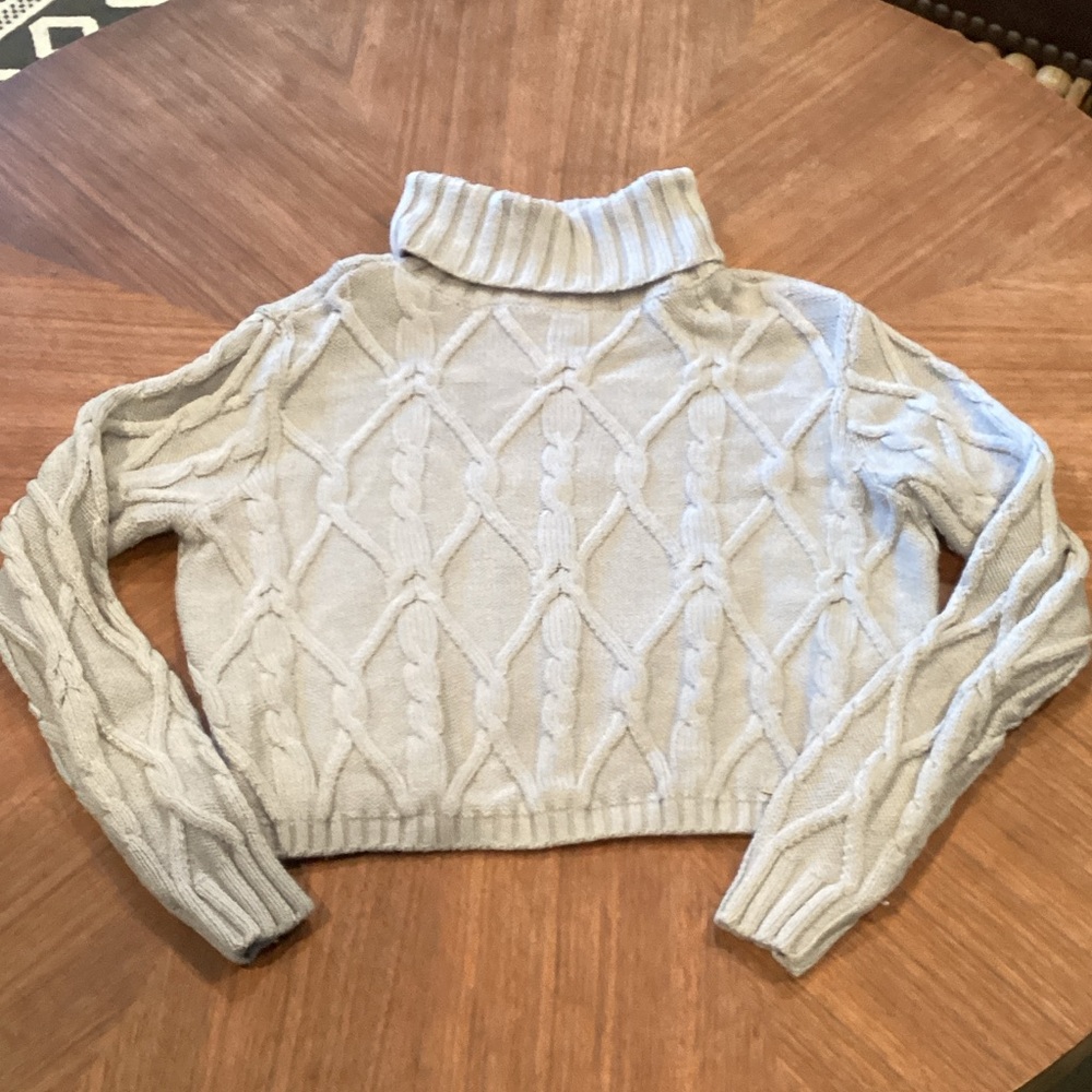 Hollister Light Gray Cable Knit Crop Turtleneck Sweater